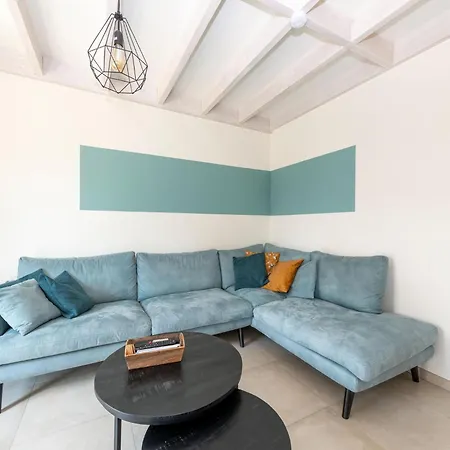 Ferienhaus In With Garden & Parking *