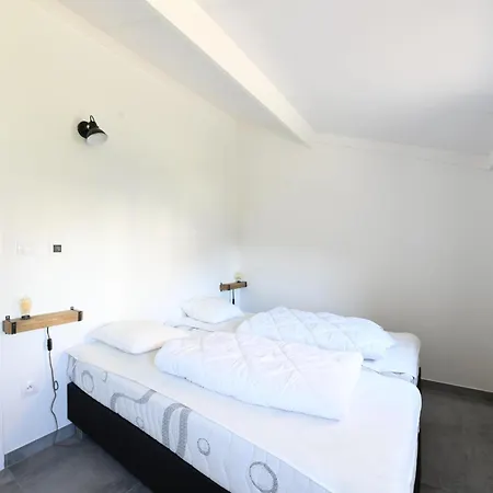 Ferienhaus In With Garden & Parking *