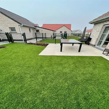 In With Garden & Parking